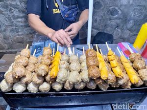 Murah Meriah! Modal Rp 10 Ribu Sudah Bisa Jajan Enak di Manggarai