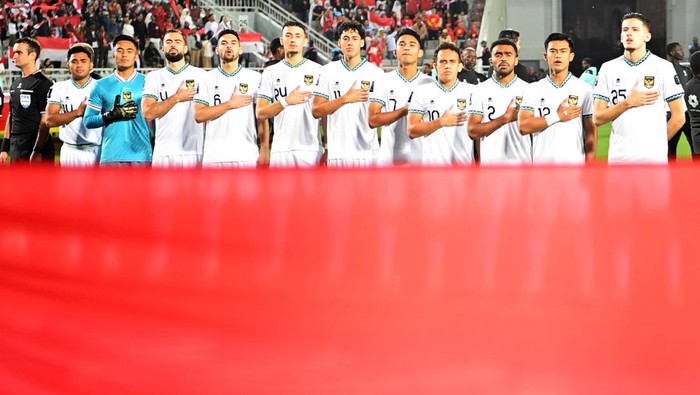 Piala Asia 2023 : Indonesia menang atas Vietnam Ekspresi pesepak bola Timnas Indonesia Pratama Arhan (kiri) usai memenangi pertandingan melawan Vietnam pada laga kedua penyisihan grup D Piala Asia 2023 di Stadion Abdullah Bin Khalifah, Doha, Qatar, Jumat (19/1/2024). Indonesia menang 1-0 atas Vietnam. ANTARAFOTO/Yusran Uccang/rwa.