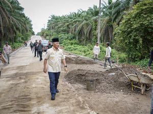 Pembangunan Jalan yang Hubungkan 4 Desa di Muba Telan Anggaran Rp 60 Miliar Pembangunan Jalan yang Hubungkan 4 Desa di Muba Telan Anggaran Rp 60 Miliar