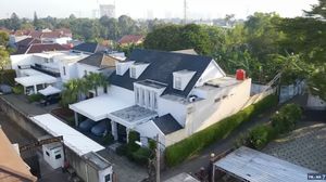 Foto: Rumah Sultan Djorghi dan Annisa Trihapsari, Paduan Gaya Amerika-Arab