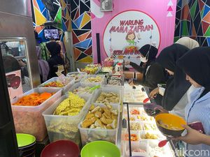 Seuhah! Seblak Mama Zafran yang Mlekoh Bumbunya di Cakung Seuhah! Seblak Mama Zafran yang Mlekoh Bumbunya di Cakung