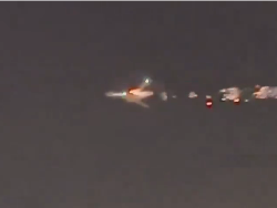 Penampakan Sayap Pesawat Atlas Air Boeing 747 Terbakar saat Terbang