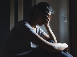 Mantan Pacar Ancam Sebar Foto Setengah Telanjang, Bisakah Dipidanakan?