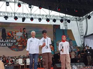 Ikut Kampanye di Bandung, Alam Ajak Ganjar dan Atikoh Nyanyi Rumah Kita