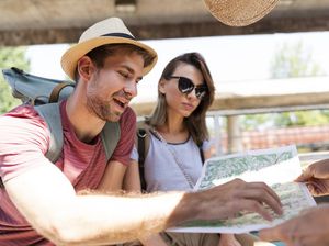 Fix! Riset Buktikan Laki-laki Memang Lebih Jago Baca Peta daripada Perempuan