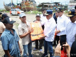 Bantu Nelayan Lamongan, Menhub Konsolidasi Perbaikan Pelabuhan Perikanan