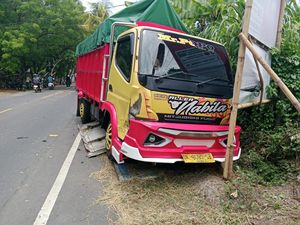 Tabrak Truk Saat Salip Motor, Polisi Tewas di Jalan Singaraja-Gilimanuk Tabrak Truk Saat Salip Motor, Polisi Tewas di Jalan Singaraja-Gilimanuk