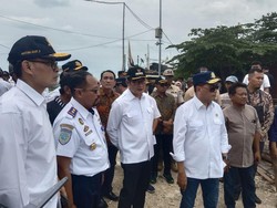 Temui Nelayan Lamongan, Menhub Janjikan Pesisir Dangkal Segera Dikeruk