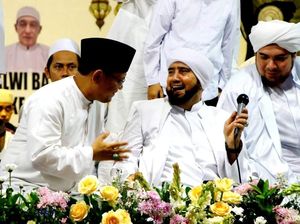 Pj Bupati Kudus Silaturahmi dengan Ulama, Kenalkan Kudus Kota Wali Pj Bupati Kudus Silaturahmi dengan Ulama, Kenalkan Kudus Kota Wali