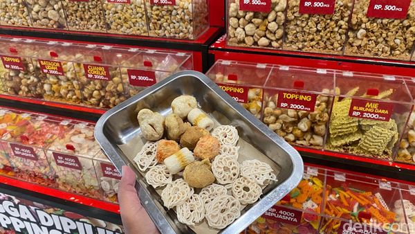 Gerai Seblak Prasmanan Ini Tawarkan Racikan Bumbu ala Seblak Rafael