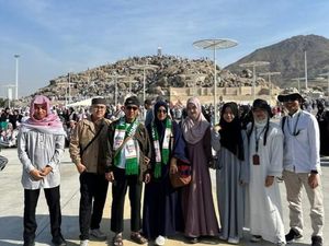 Semringah Jemaah Indonesia Jalani Umrah di Tanah Suci