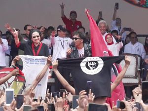 Kampanye Ganjar, Slank Ajak Megawati Nyanyi dan Joget Jangan Ingkari Janji Kampanye Ganjar, Slank Ajak Megawati Nyanyi dan Joget Jangan Ingkari Janji