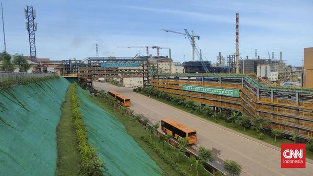Smelter Nikel di kawasan Indonesia Morowali Industrial Park Smelter Nikel di kawasan Indonesia Morowali Industrial Park (IMIP), IMIP