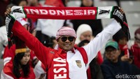 Setiap aksi Timnas Indonesia di Piala Asia 2023 tak pernah absen menghadirkan antusiasme suporter Skuad Garuda. Foto: Jalu Pamuncar/detikcom