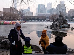 Jurus Susu Gratis Ala China demi Dongkrak Angka Kelahiran