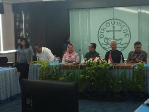 Ganjar di PGI: Gus Dur Bilang Mahfud Seperti Peluru, Nembak Ke Mana-mana Ganjar di PGI: Gus Dur Bilang Mahfud Seperti Peluru, Nembak Ke Mana-mana
