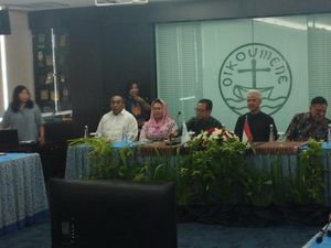 Ganjar Dialog di Kantor PGI Didampingi Yenny Wahid