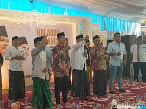 Kunjungi Ponpes di Batang, Gibran Dilantik Jadi Santri Plumbon