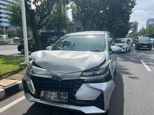 Tabrakan Beruntun di Seberang Balai Kota DKI, 3 Mobil Rusak Tabrakan Beruntun di Seberang Balai Kota DKI, 3 Mobil Rusak