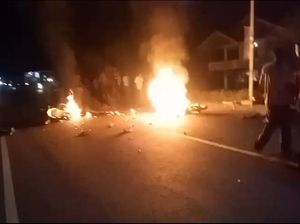 2 Motor Adu Banteng hingga Terbakar di Mamuju, 3 Orang Tewas