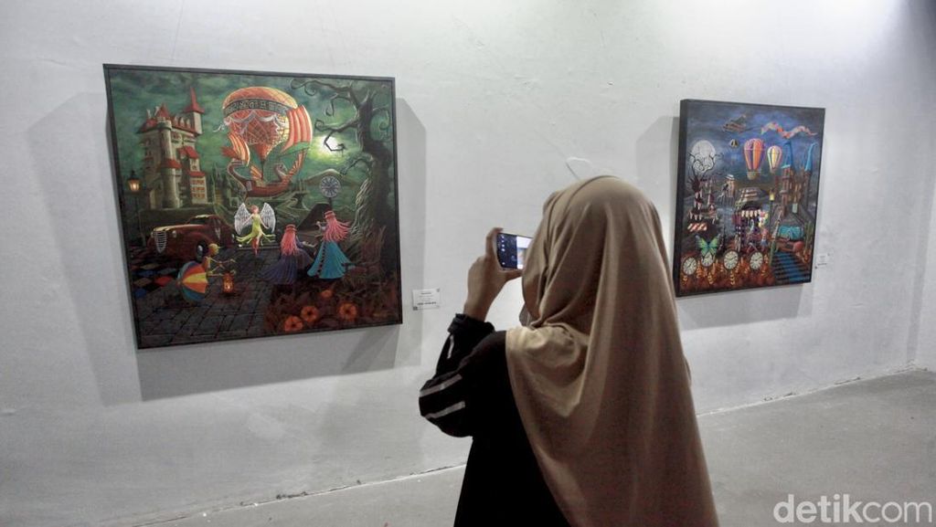Melihat Pameran Karya Lukis Surealisme Wondermind di Bellevue Art Space Melihat Pameran Karya Lukis Surealisme Wondermind di Bellevue Art Space