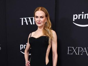 7 Gaya Seksi Nicole Kidman di Usia 56, Pakai Gaun Backless di Premier Expats 7 Gaya Seksi Nicole Kidman di Usia 56, Pakai Gaun Backless di Premier Expats
