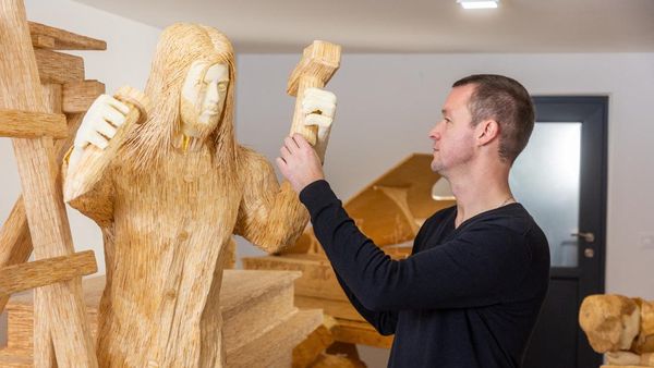 Potret Menakjubkan Karya Seni Patung dari Batang Korek Api