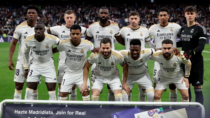 Soccer Football - LaLiga - Real Madrid v Almeria - Santiago Bernabeu, Madrid, Spain - January 21, 2024 Real Madrid players pose for a team group photo before the match REUTERS/Isabel Infantes