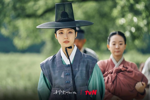 Shin Se Kyung dalam Captivating the King/Foto: tvN Shin Se Kyung dalam Captivating the King/Foto: tvN