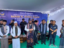 Surya Paloh Terima Keluhan Mahal-Sulitnya Bahan Baku Tenun di Lombok Timur