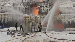 Terminal Gas Alam Rusia di Laut Baltik Terbakar