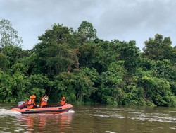 WNA Asal Myanmar Hilang di Sungai Barito Kalteng Usai Jatuh dari Kapal