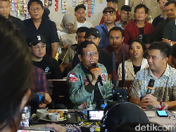 Mahfud soal Gestur Gibran di Debat: Mau Mempermalukan, Saya Permalukan Balik Mahfud soal Gestur Gibran di Debat: Mau Mempermalukan, Saya Permalukan Balik