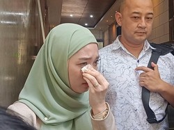 Tangis Inara Rusli Sampaikan Pesan untuk Virgoun soal Tanggung Jawab