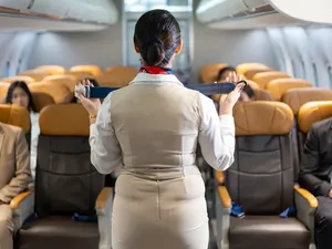 4 Catatan Cinta Mereka yang Berprofesi Jadi Pramugari 4 Catatan Cinta Mereka yang Berprofesi Jadi Pramugari