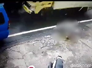Rekaman CCTV! Detik-detik Tabrakan Beruntun 9 Kendaraan di Puncak Rekaman CCTV! Detik-detik Tabrakan Beruntun 9 Kendaraan di Puncak