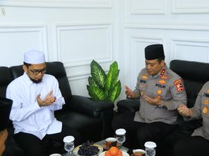 Terima Silaturahmi Kaops NCS, Ustaz Adi Hidayat Harap Pemilu Damai Tentram