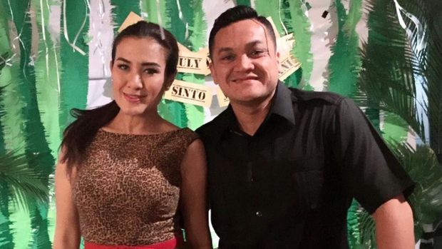 Liza Natalia dan Suami