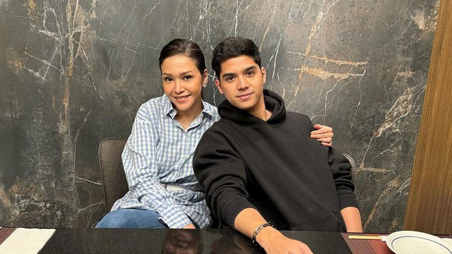 Gosip Terkini Selebriti Insertlive : Maia Estianty Tegaskan Bakal Hadir di Pernikahan Al Ghazali