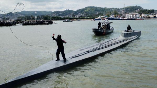Militer Ekuador Sita Kapal Semi Selam yang Bawa 3,2 Ton Narkoba