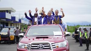 Momen Zulhas Diarak Warga Papua Saat Kampanye di Yahukimo