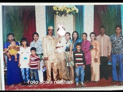 Viral Dulu Foto Bareng Pengantin, Ketika Dewasa Jadi Suami, Beda 38 Tahun