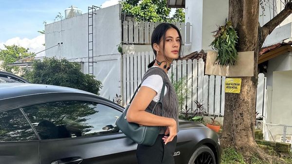 8 Gaya Paula Verhoeven Antar Anak Sekolah, Tas Ratusan Juta Curi Atensi