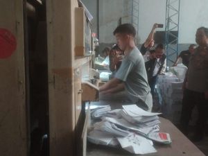 KPU Sulsel Musnahkan 346 Ribu Surat Suara dan 1.118 Plat Master Rusak