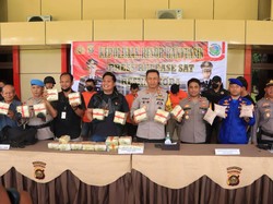 Polres Banyuasin Ringkus 5 Kurir Jaringan Internasional, 23 Kg Sabu Disita