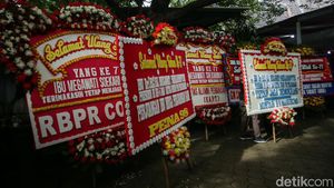 Ragam Karangan Bunga Ulang Tahun Hiasi Kediaman Megawati