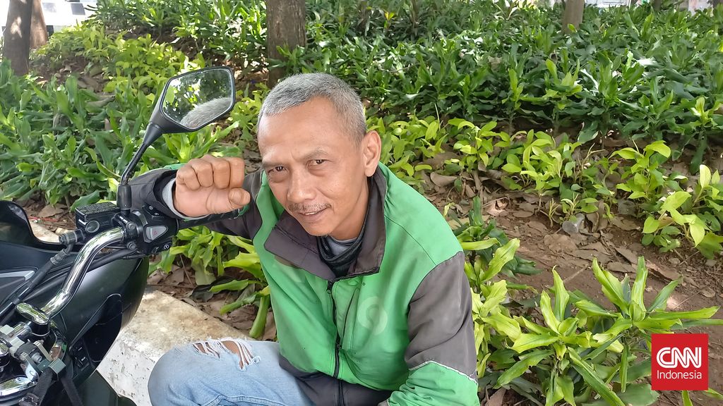 Tuji (45) driver gojek
