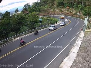 Lalin Jalan Wonosari Sore Ini Landai, Cek Ban Saat Musim Hujan!