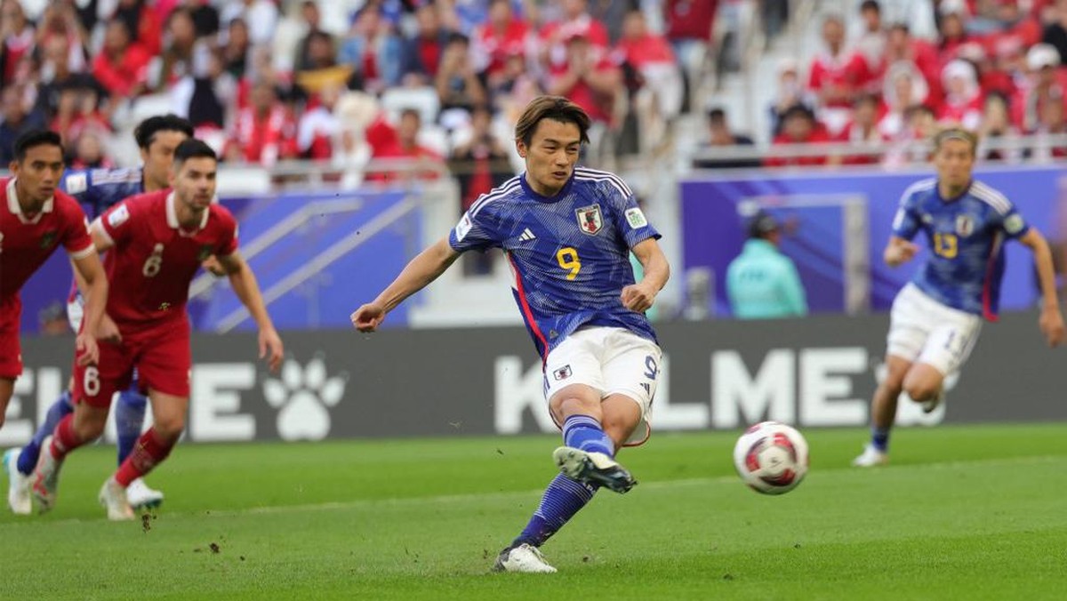 Ayase Ueda absen saat Indonesia vs Jepang. (Foto: Giuseppe CACACE / AFP)