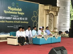 Temui Kiai NU di Ponpes Al Kahfi Somalangu, Gibran Didoakan Menang Pilpres